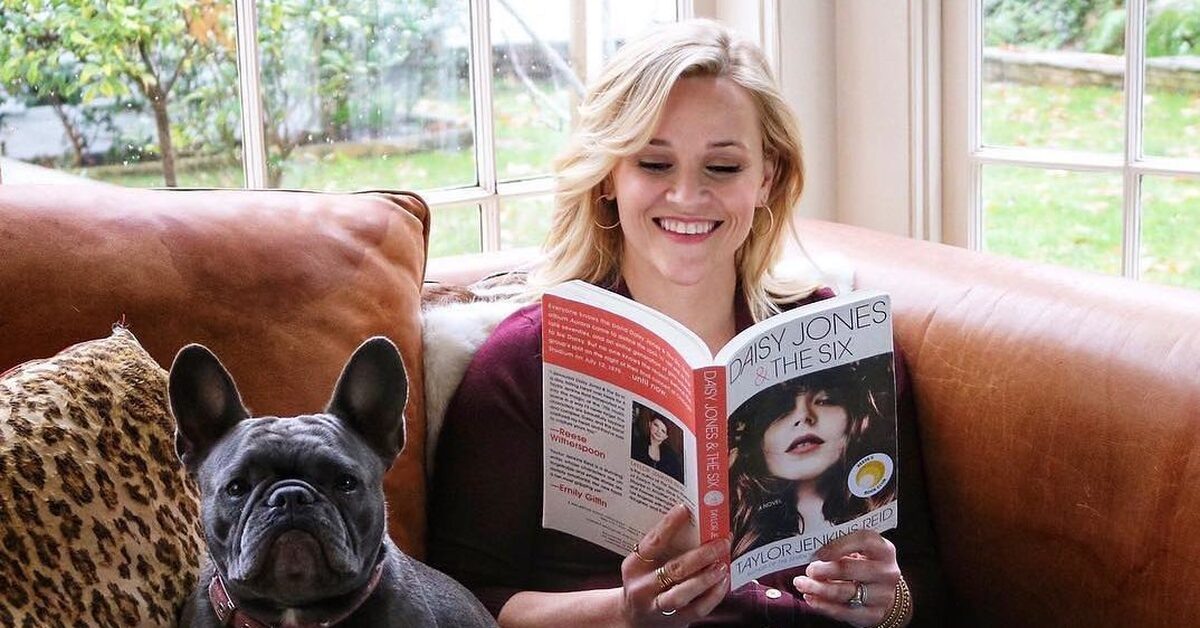 От книжного клуба к конвейеру хитов.