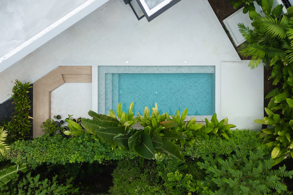 Односпальная вилла у пляжа Найтон стоила 20,3 млн рублей. Вариант уникальный, так как в этом районе дорогая земля, и подобных домов практически нет. Фото предоставлено Undersun Estate