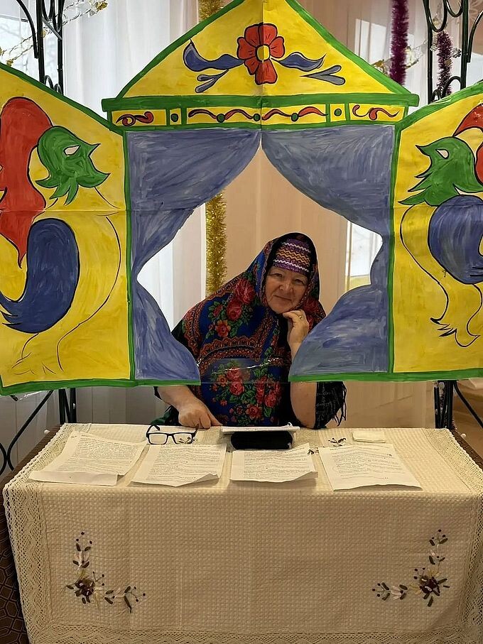 Гуляева Нина Павловна в роли Бабушки-рассказчицы