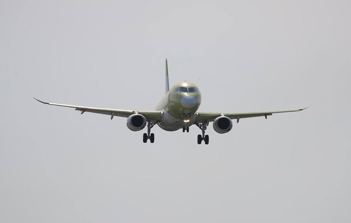    SJ-100  Пресс-служба ПАО "ОАК"/ТАСС