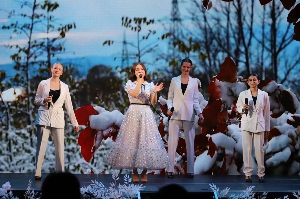 Листайте вправо, чтобы увидеть больше изображений