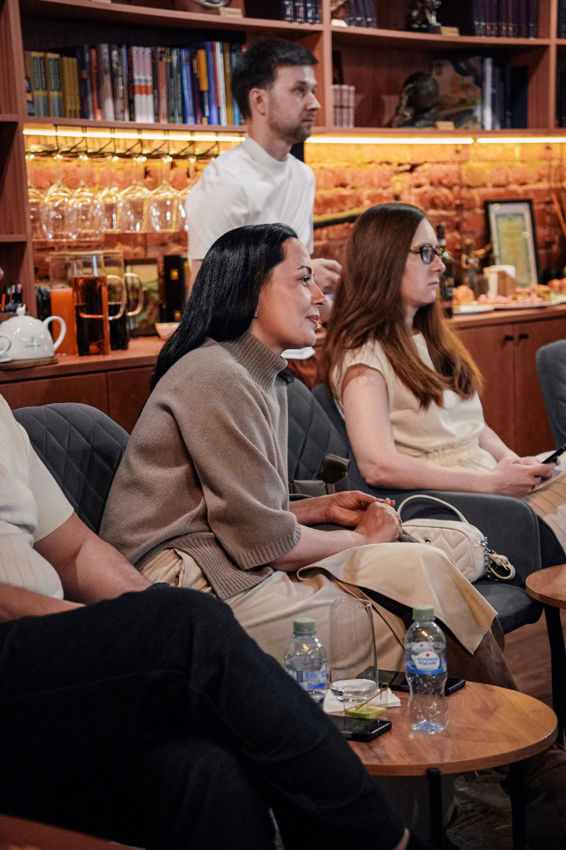 Моменты со встреч инвест-клуба "Сикомора"