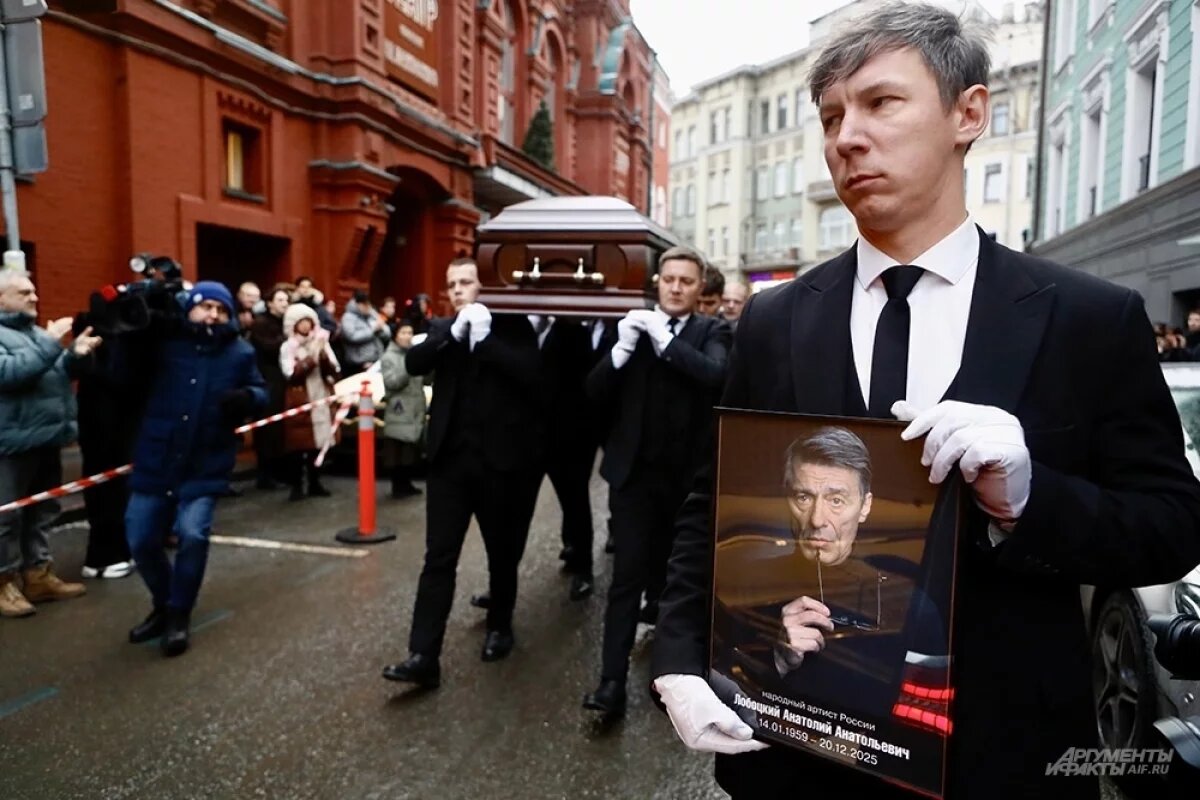    Анатолий Лобоцкий ушел из жизни в возрасте 66 лет 20 декабря после продолжительной болезни.