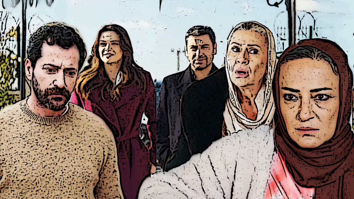 Коллаж из кадров 43 серии