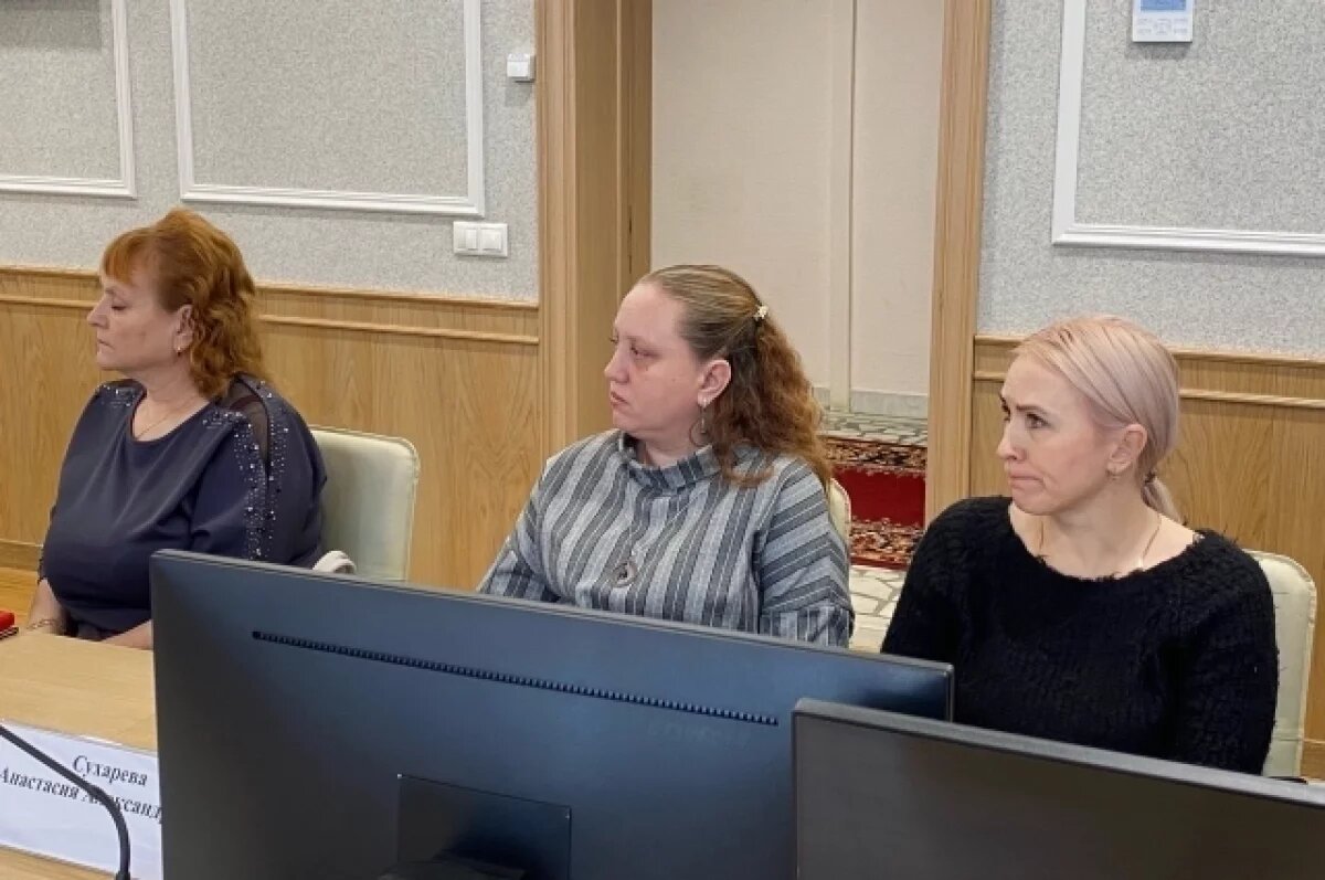    ЛДПР провела круглый стол с матерями участников СВО