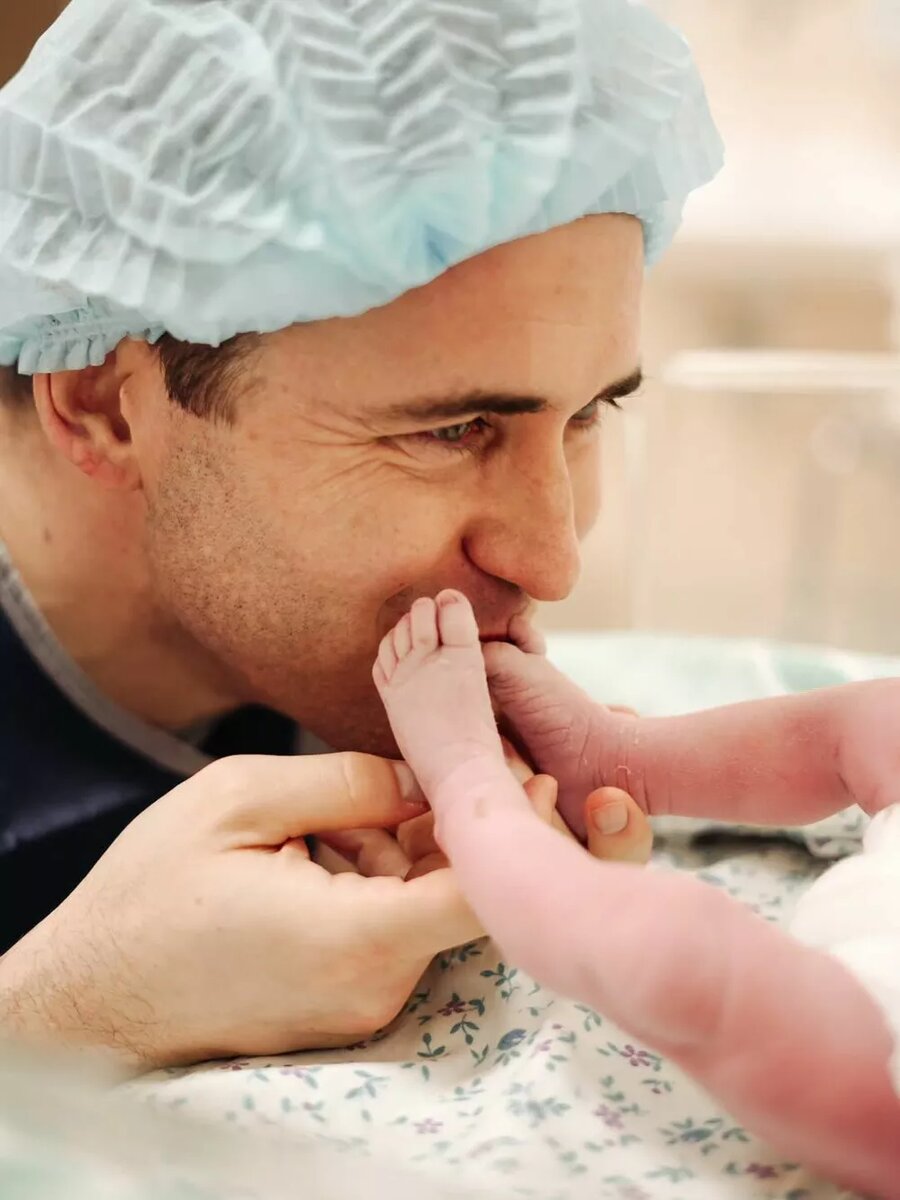 Александр Кержаков с четвертым ребенком📷
