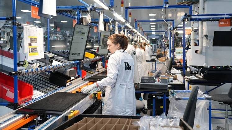    компания Yadro