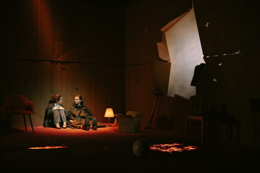    Фото: Ира Полярная Источник фото: Театр To Go