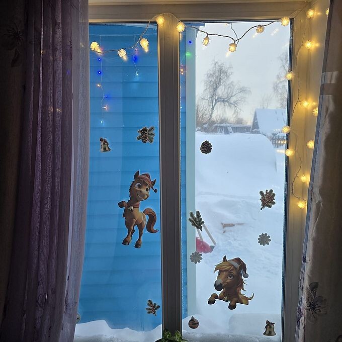 Украшенное окно