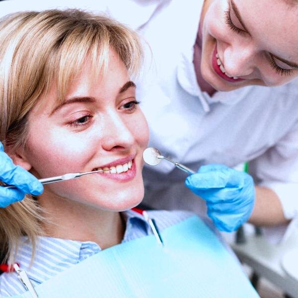 эмаль,реставрация эмали.пломбированию нет.