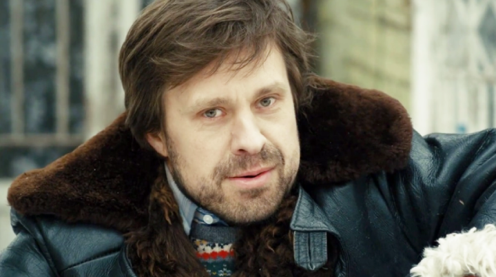 Кадр из сериала "Призрак уездного театра"