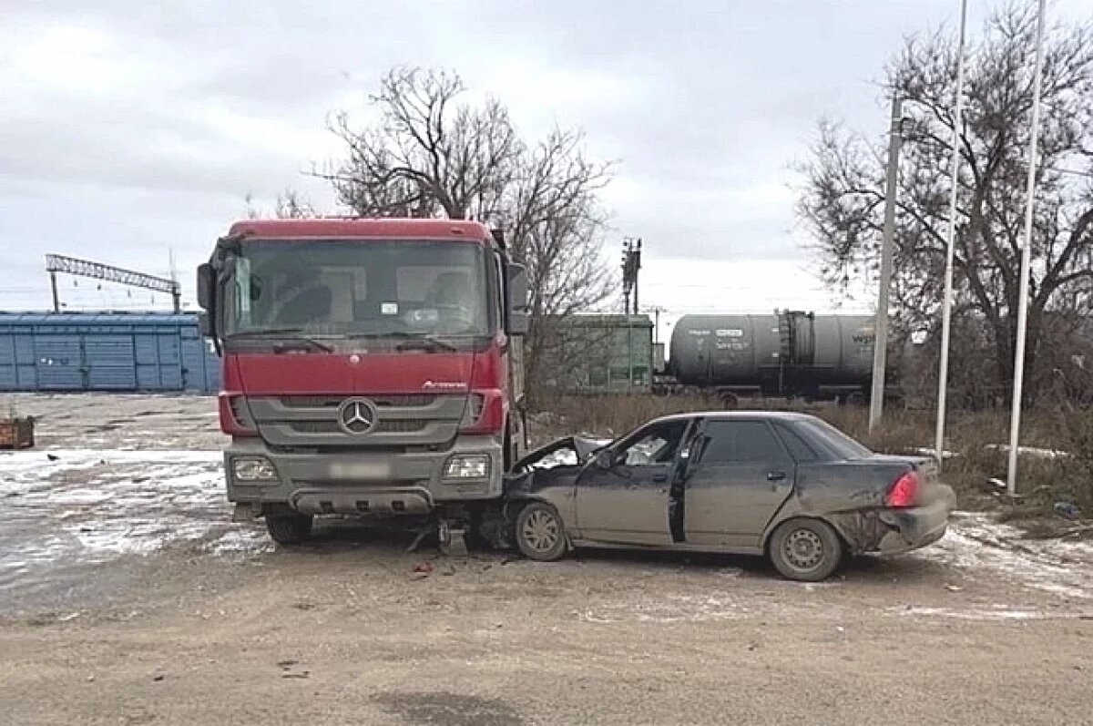    В Волгограде ищут водителя «Лады», искалечившего пассажира в тройном ДТП