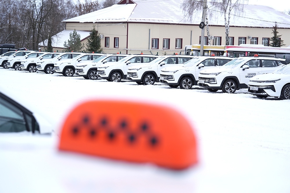    Сегодня в автопарке городского семейного такси - 31 автомобиль "Москвич". / Пресс-служба главы Республики Мордовия