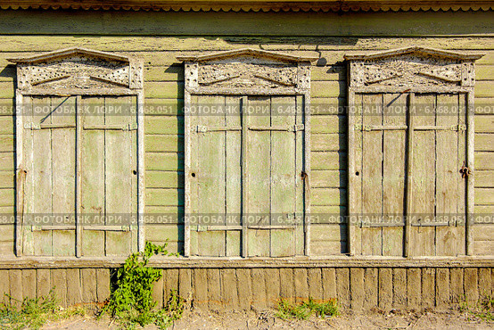 Закрытые ставни