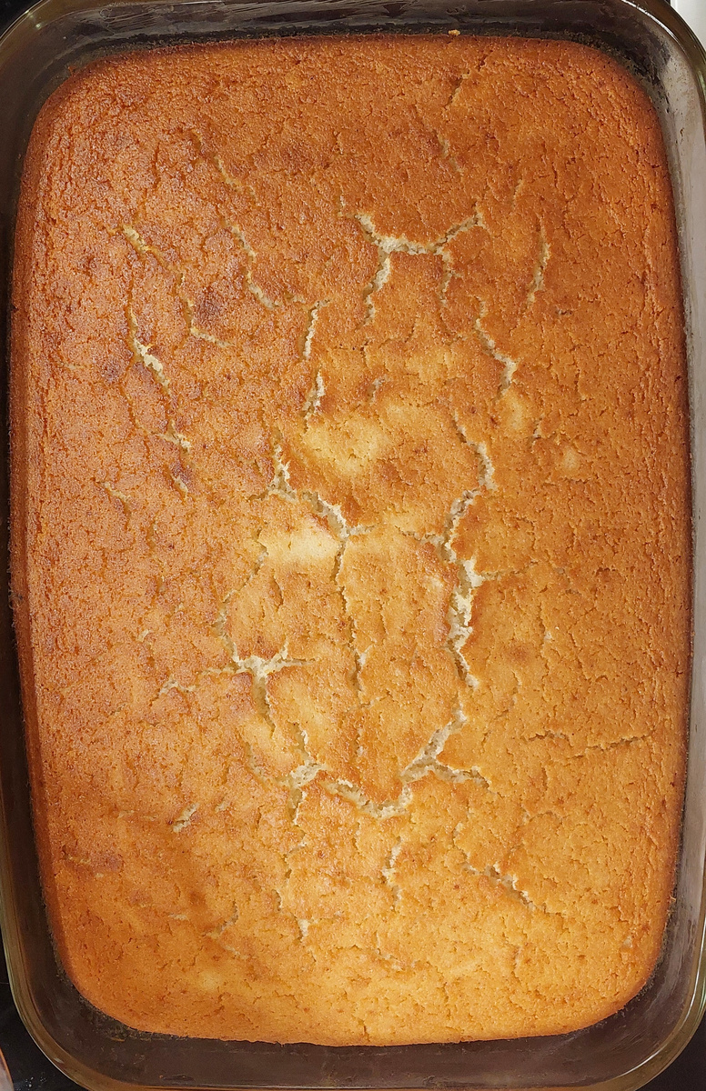 Так захотелось сегодня домашнего пирога! Испекла манник. И получился он ароматным, пышным, невероятно вкусным – ни разу ещё так прекрасно не выходило ☺️ а какой красивый! 