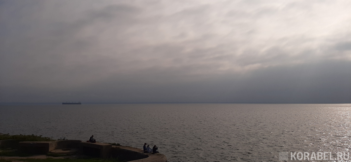 Финский залив, Кронштадт, вид с укреплений форта "Риф"/ Фото: Корабел.ру  📷
