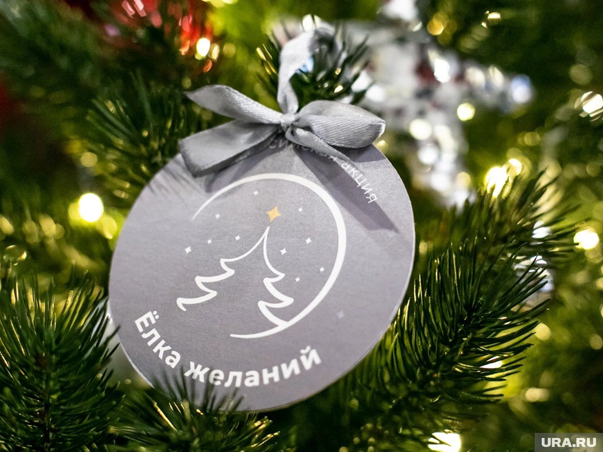     Губернатор ХМАО Руслан Кухарук подарит детям три подарка