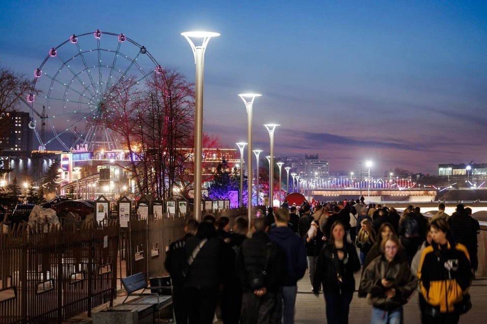    ЗАГСы Челябинской области опубликовали график работы в праздники Валерий ЗВОНАРЕВ