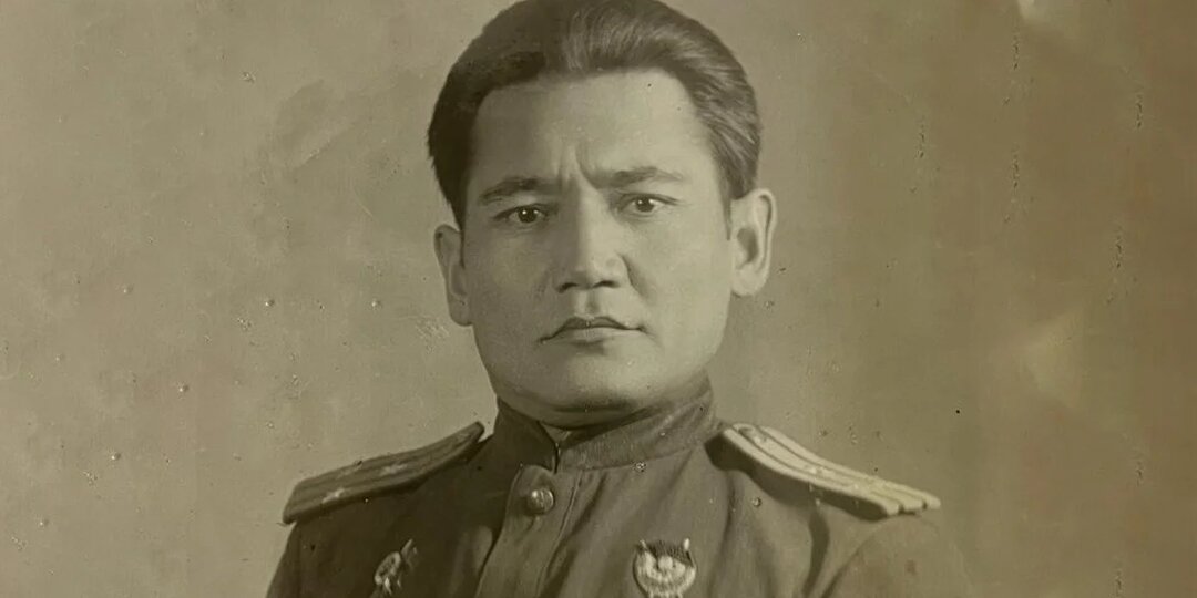 Токаев присвоил Бауыржану Момышулы звание «Халық қаһарманы»