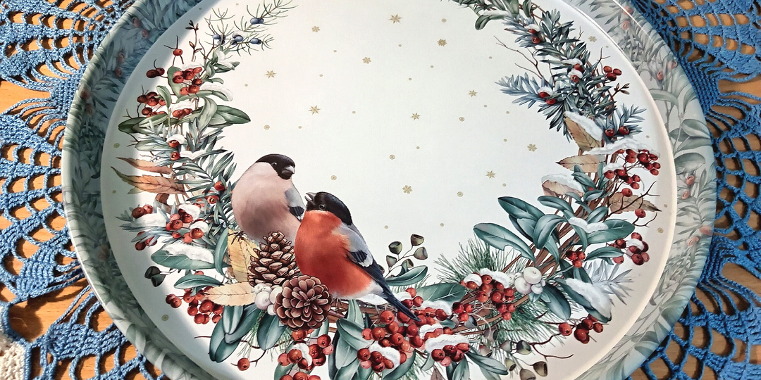 Поиск подарков, закат и мороз. Кошка решает важный вопрос!