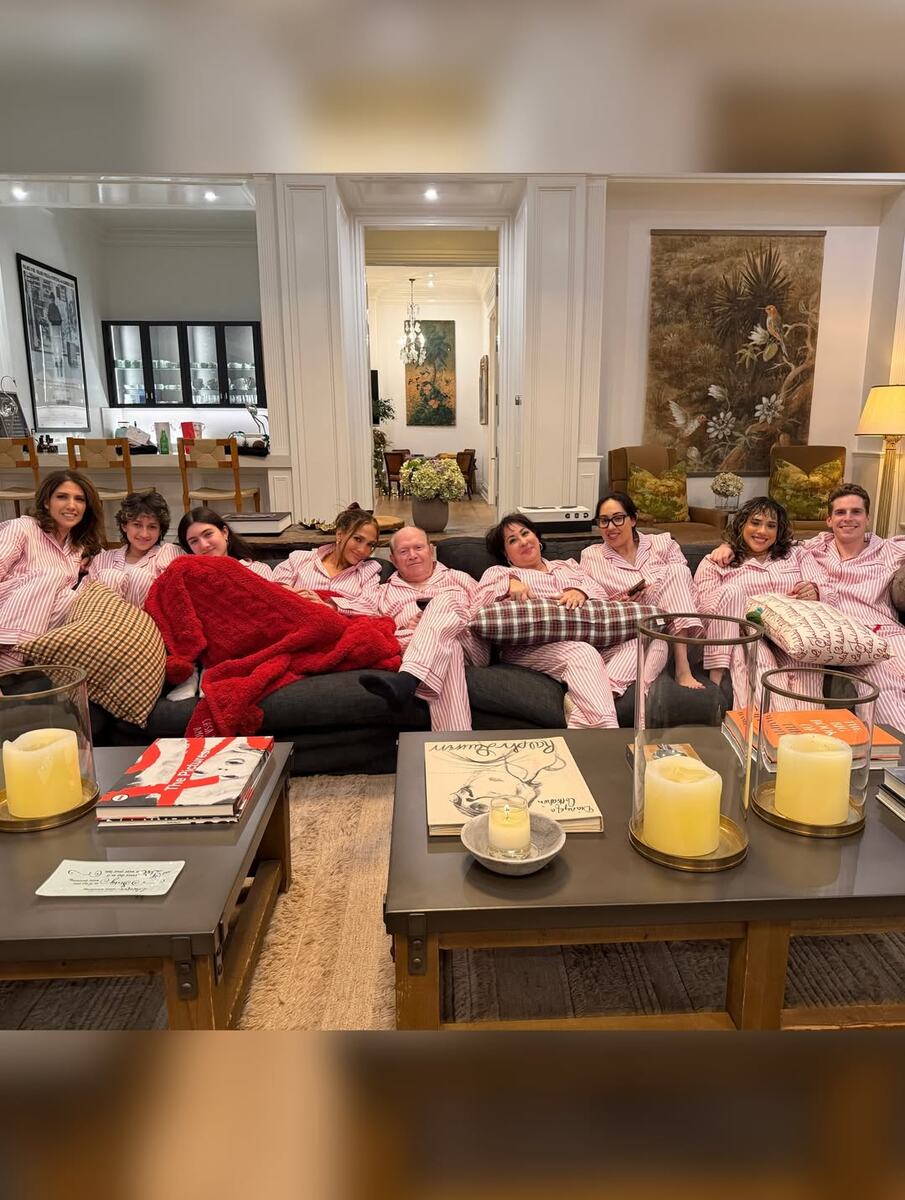 Дженнифер Лопес с семьёй