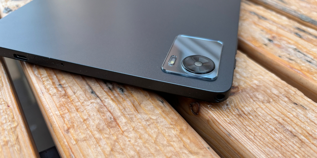 Обзор планшета Philips T7305L — максимально доступный бюджетник с SIM