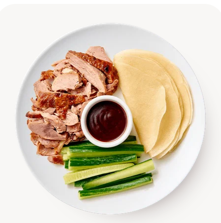 Много мяса, нежное. Но мне не хватио в дополнение к огурцам еще и лука порея. Просто, привыкла есть так.