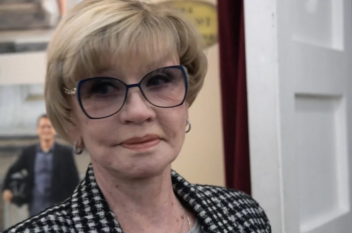    У актрисы было обострение гипертонической болезни.