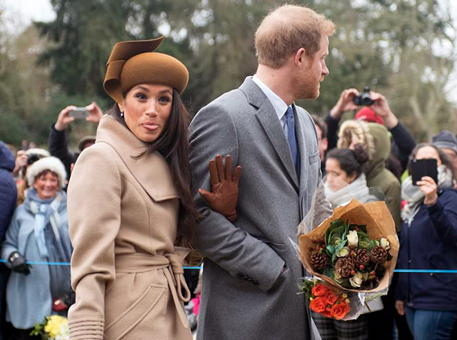 Рождество 2017: были споры, мол, специально или нет мадам показывала язык. Потом выяснилось, что показала сознательно - дабы быть ближе к народу! Источник фото: marieclaire.ru