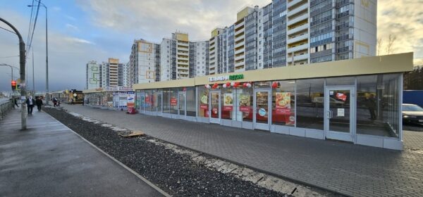 [caption id="attachment_14194" align="alignnone" width="600"] Киоски как вспомогательный вид торговли всегда востребованы у жителей новых микрорайонов[/caption]