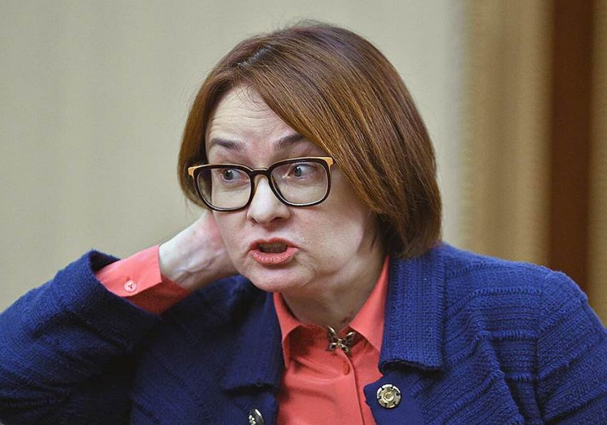 Переводы «незнакомцам» под особым подозрением