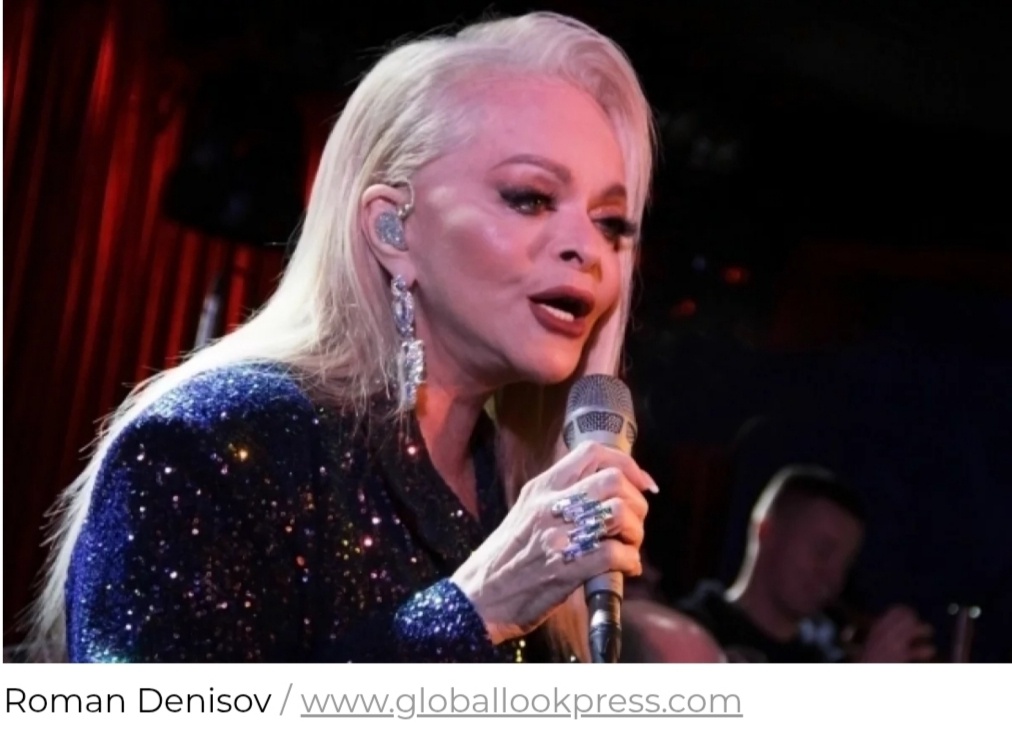 Лариса Долина