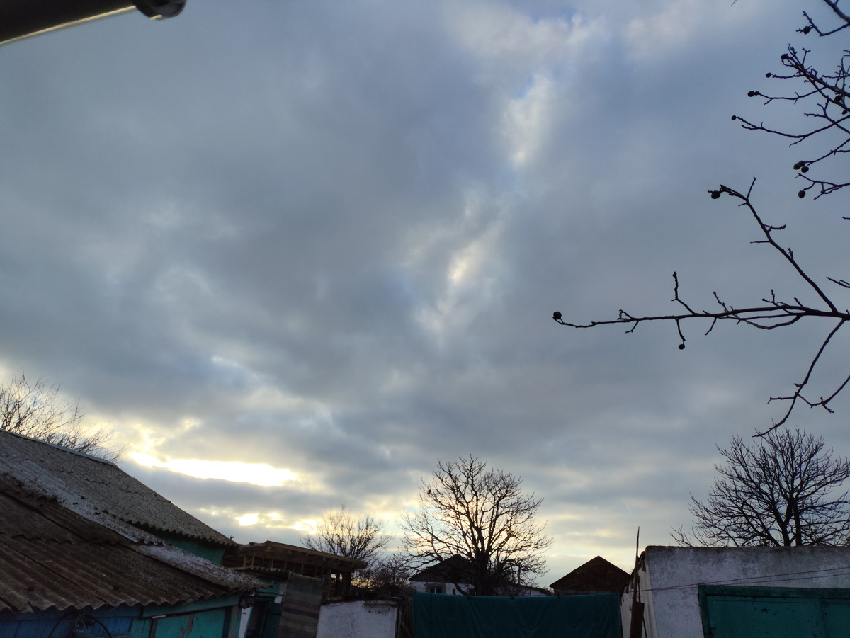 В начале десятого солнышко показалось