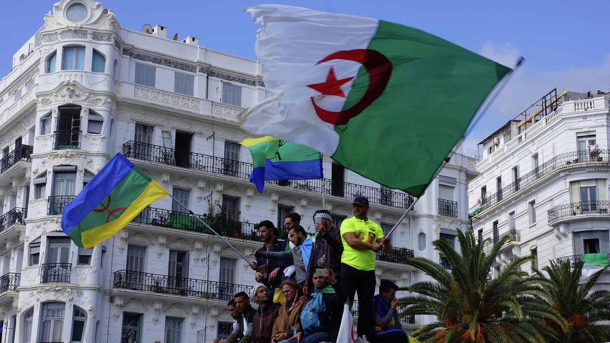    Алжир намерен привлечь Францию к ответственности за преступления колониализма