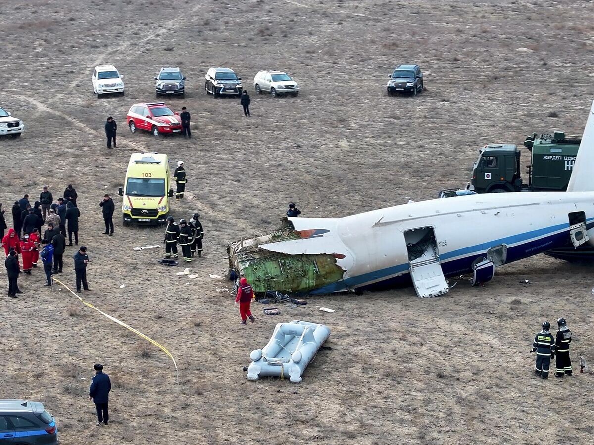    Место крушения самолёта Azerbaijan Airlines в казахстанском Актау | © AP Photo / Azamat Sarsenbayev