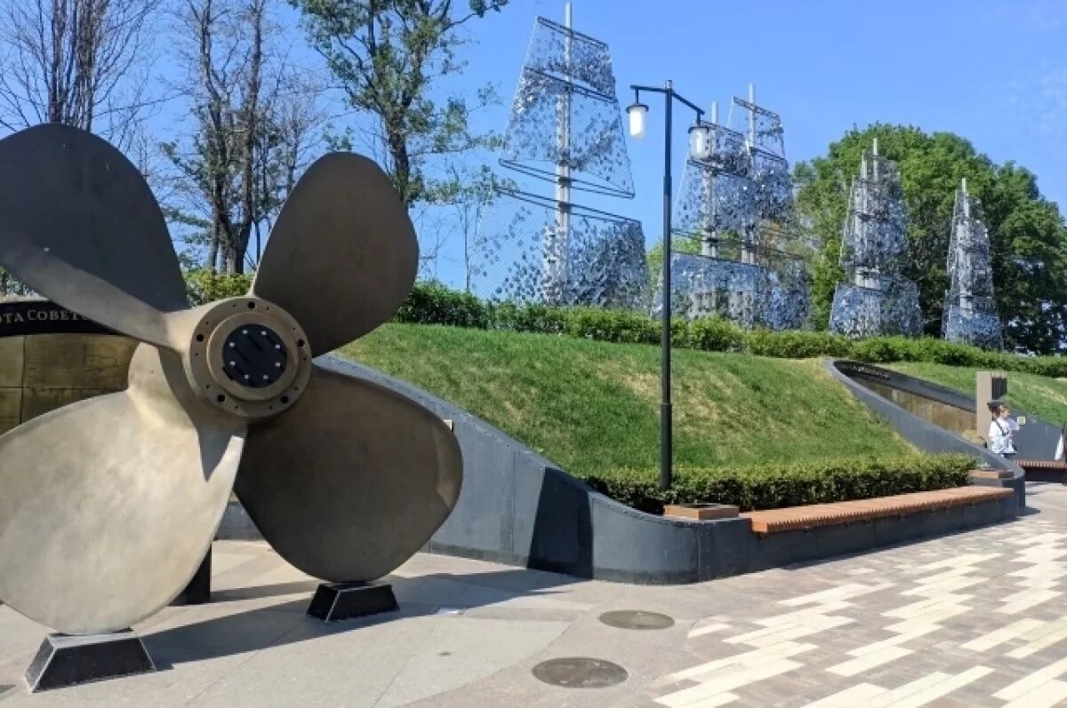    В Кронштадте начали прокладывать водопровод по дну Финского залива