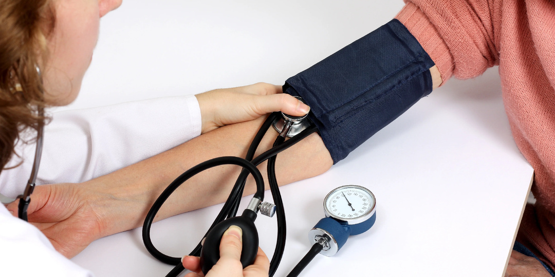 Как измерить давление правильно — и не обмануться на ровном месте