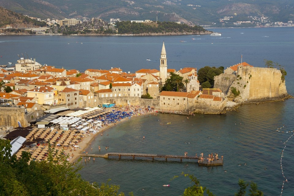    Черногория собирается ввести визовый режим с РФ в третьем квартале 2026 года GLOBAL LOOK PRESS