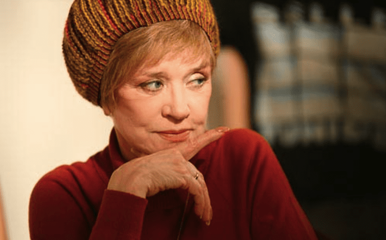 Вера Алентова. Кадр из киноленты «И все-таки я люблю»