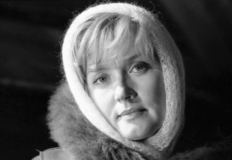    Вера Алентова во время съемки художественного фильма «Время желаний» / Источник: © Галина Кмит/РИА Новости