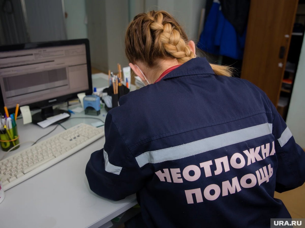     Вызвать врача можно по номеру 122 или через портал «Госуслуг»