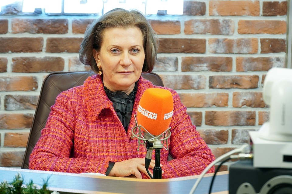    Анна Попова подтвердила, что шапка на голове резко уменьшает шансы заболеть Александр ШПАКОВСКИЙ