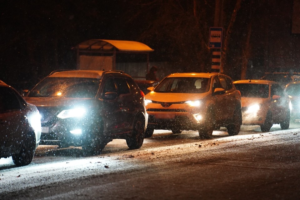    Пробка сковала М-4 "Дон" на севере Дона. Светлана МАКОВЕЕВА