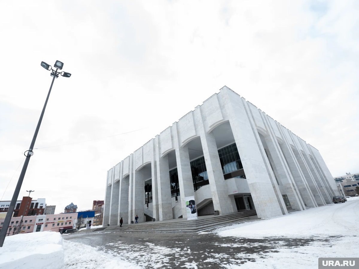     Театр-Театр готовится дать последние спектакли на своей сцене