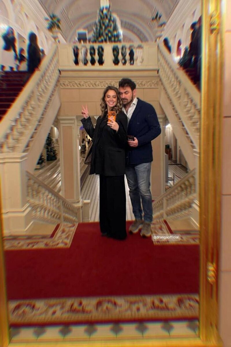    Агата Муцениеце и Петр Дранга Соцсети