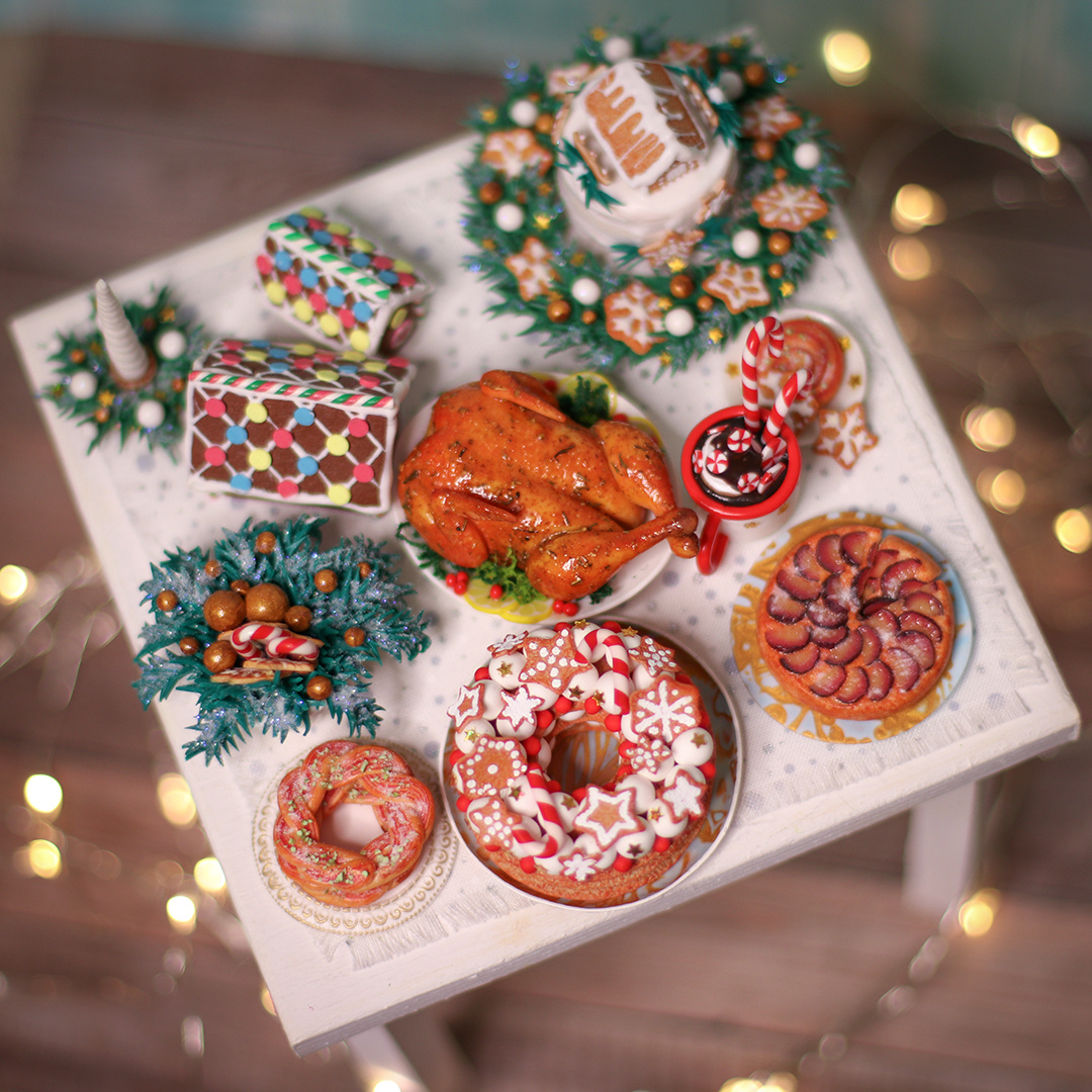 Миниатюрный новогодний стол