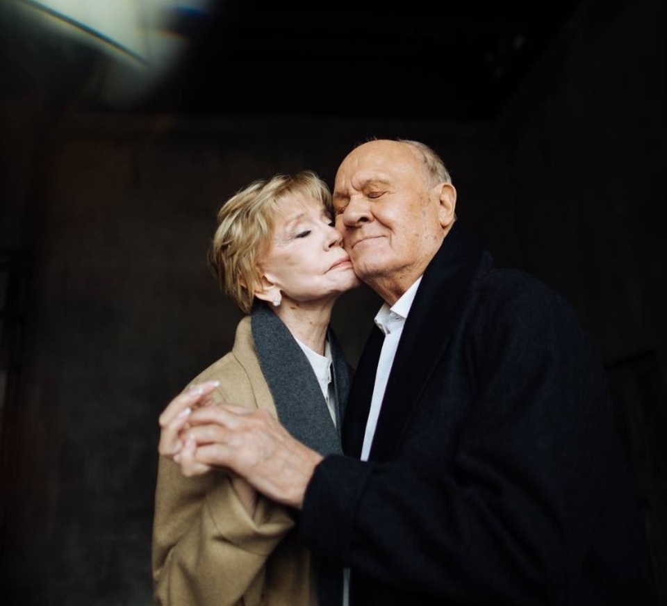    Юлия Меньшова опубликовала трогательный пост в день смерти мамы Веры Алентовой, фото: скриншот из поста Юлии Меньшовой в телеграм-канале