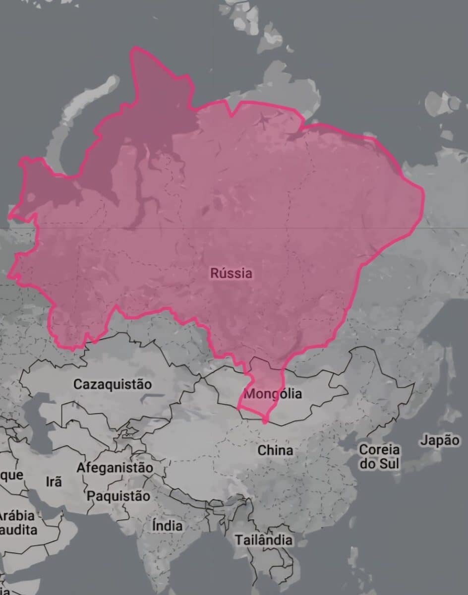    Инфографика: сравнение площади Бразилии и России / © The True Size