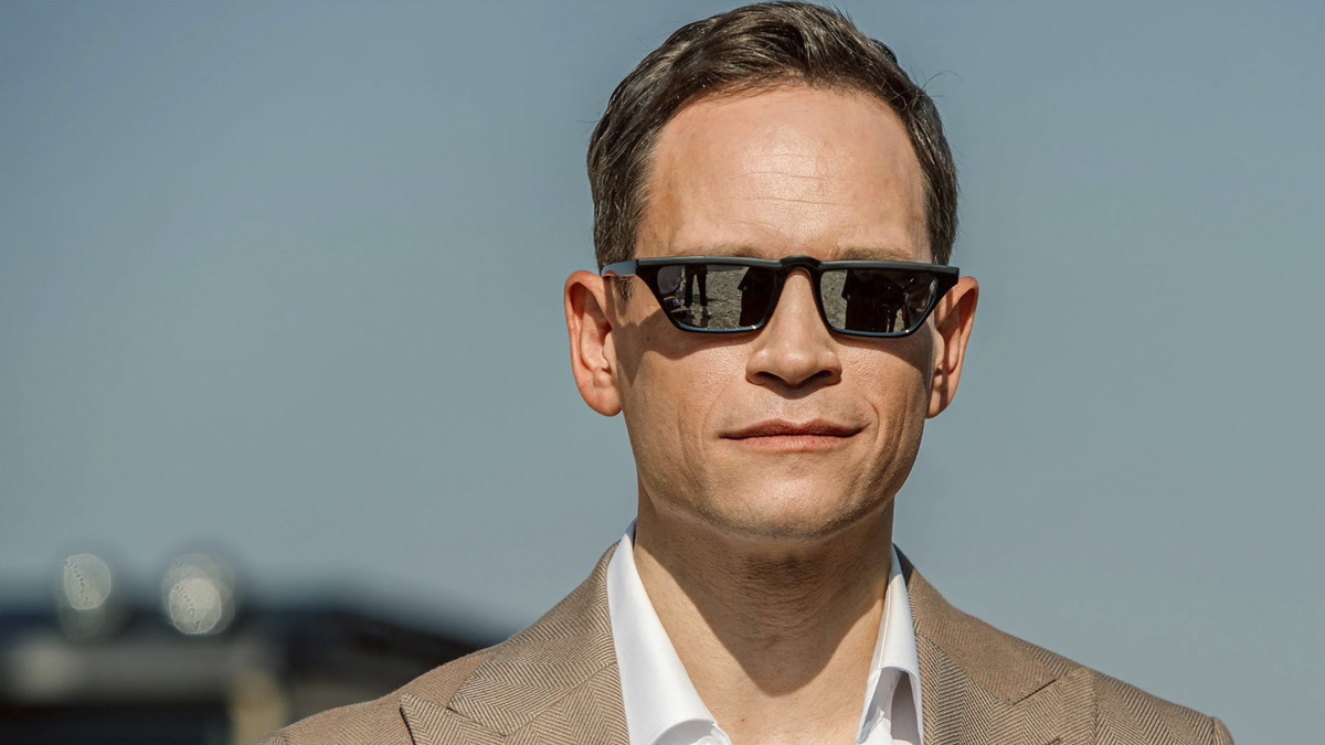 Кадр из фильма "Мажор в Дубае"