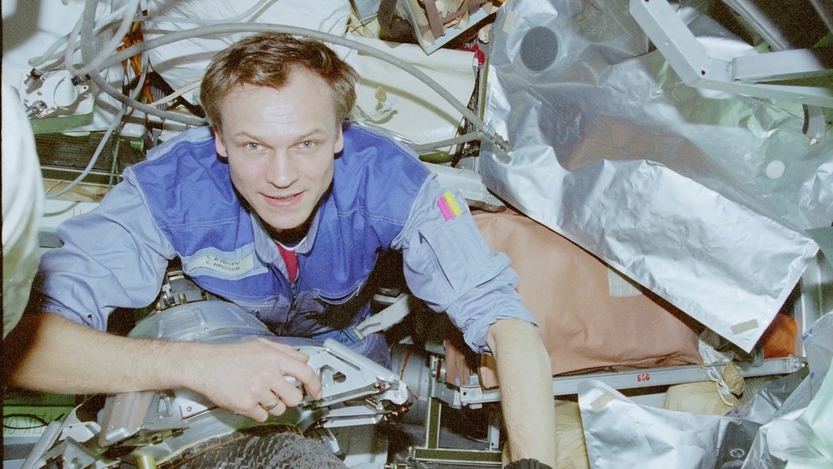 Сергей Авдеев в космосе.
